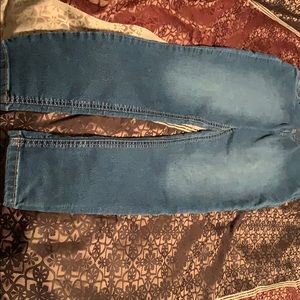 Faded light blue jeans, ladies